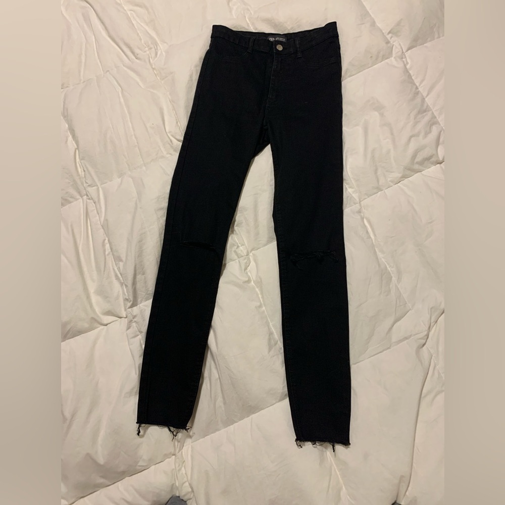 Zara distressed jeans black 26/28
